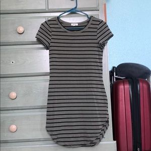 🌼Form Fitting “T Shirt” Dress🌼